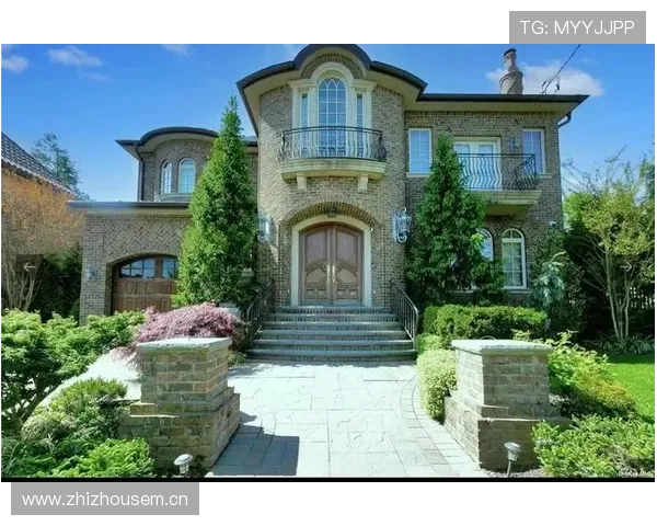 常园穿得像邻家小哥，电梯一按直达顶层带泳池的豪宅，我就服了