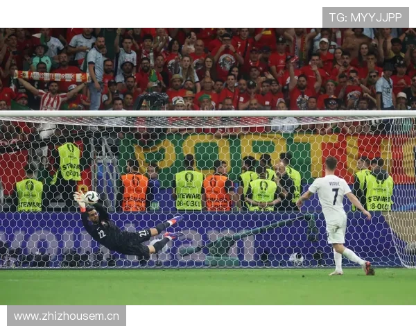 点球判罚规则拆解：哪些犯规必判点球？