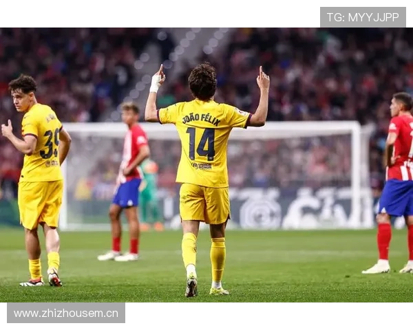 菲利克斯训练完直接去奢侈品店扫货，这自律和消费反差谁懂啊