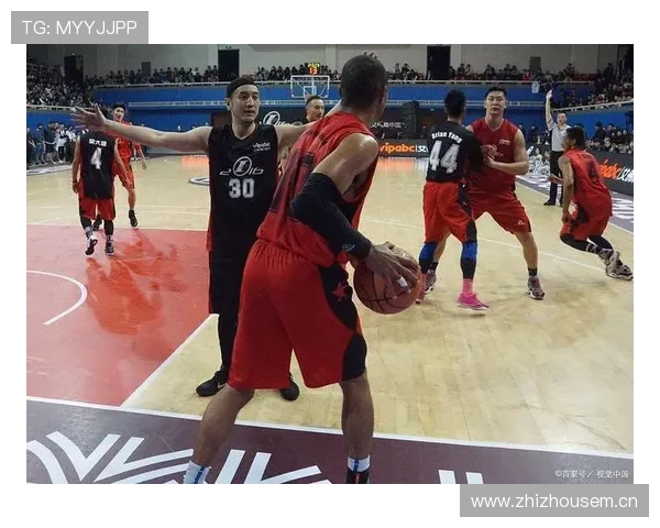 双方同时犯规怎么判？实战案例解析与规则解读